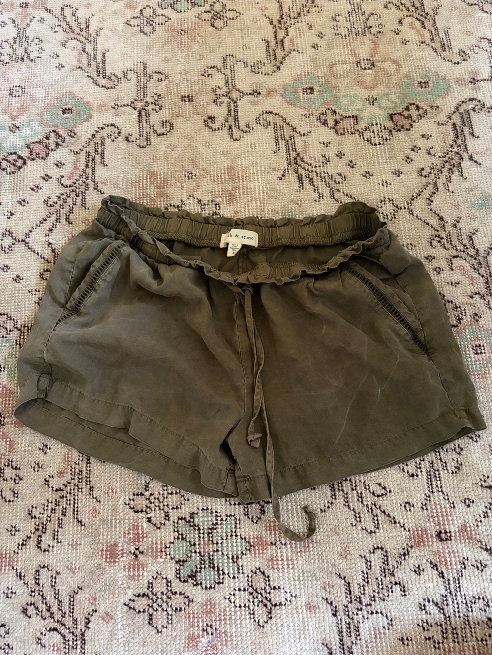 cloth & stone Olive Drawstring Casual Women's Shorts
